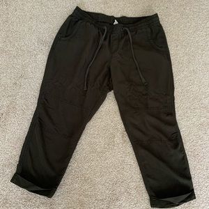 Old Navy Cargo Capris